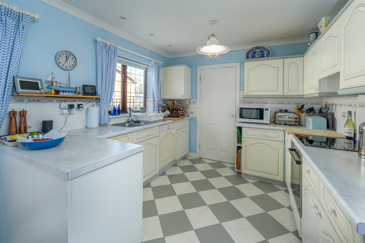 Kitchen Diner-1