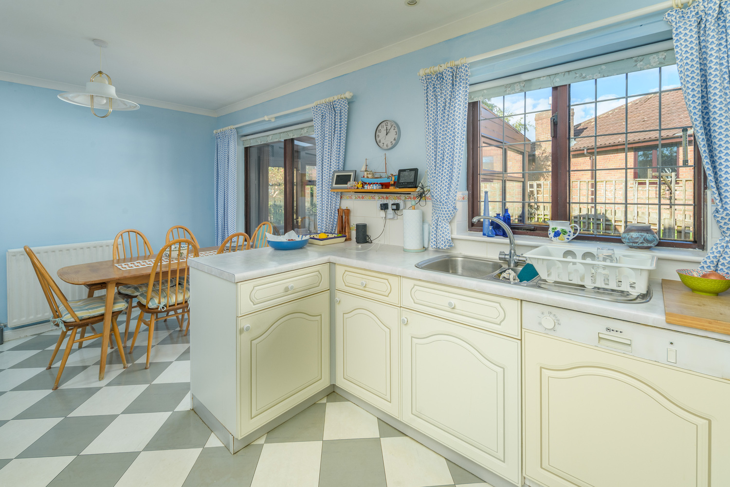 Kitchen Diner-3