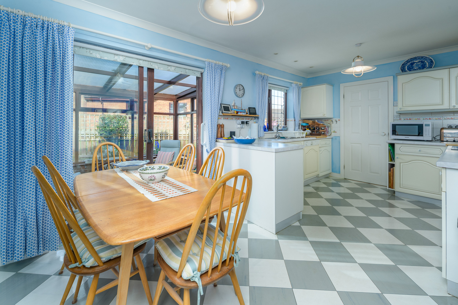 Kitchen Diner-5